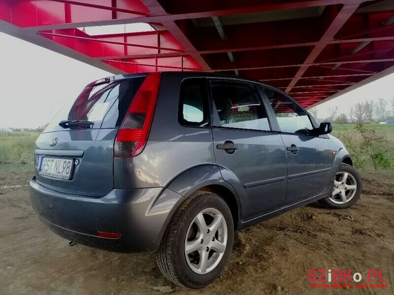 2003' Ford Fiesta photo #3