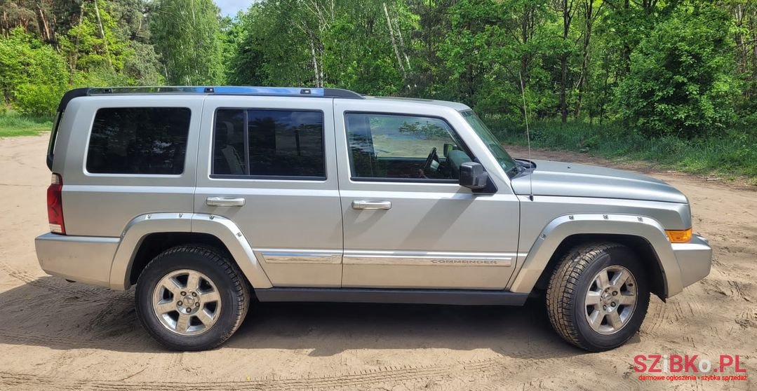 2006' Jeep Commander photo #5