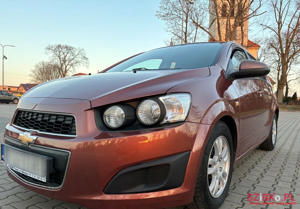 2011' Chevrolet Aveo photo #1