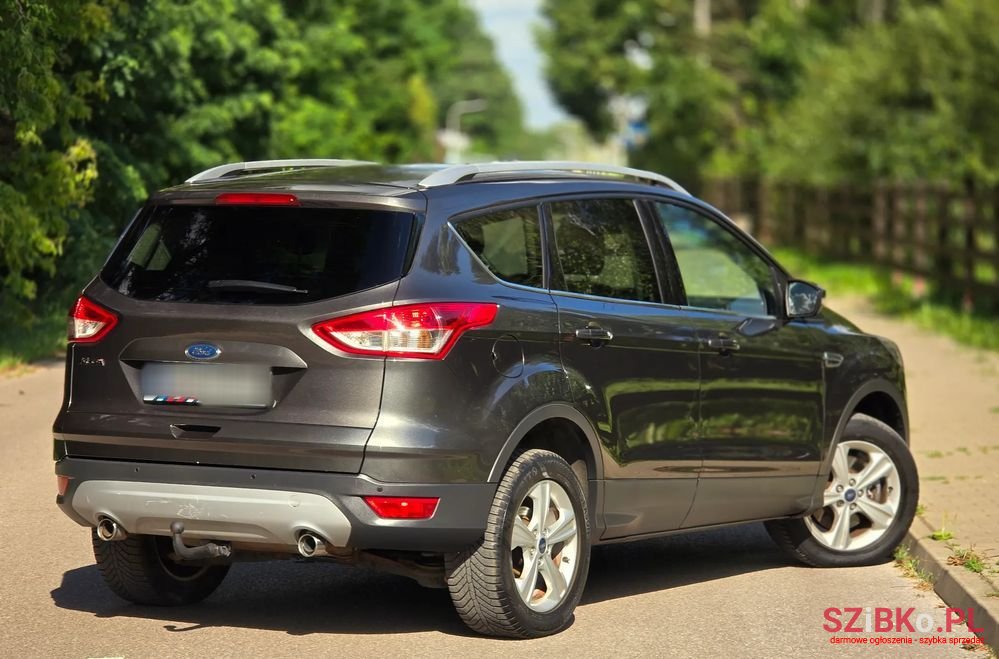 2015' Ford Kuga 2.0 Tdci 2X4 Titanium photo #3