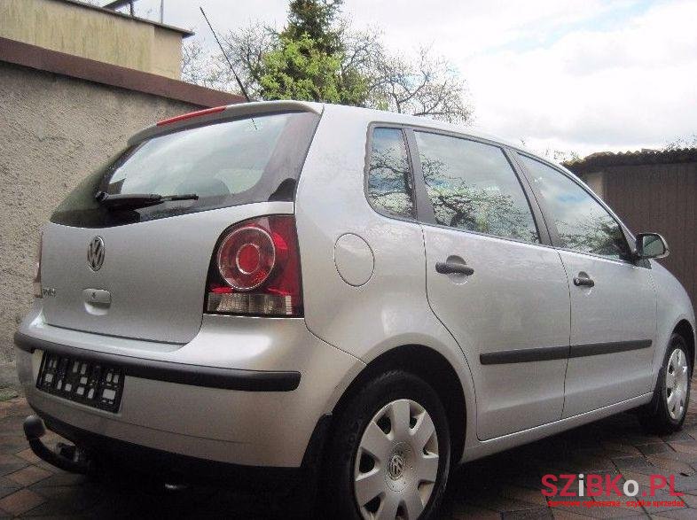 2006' Volkswagen Polo photo #1
