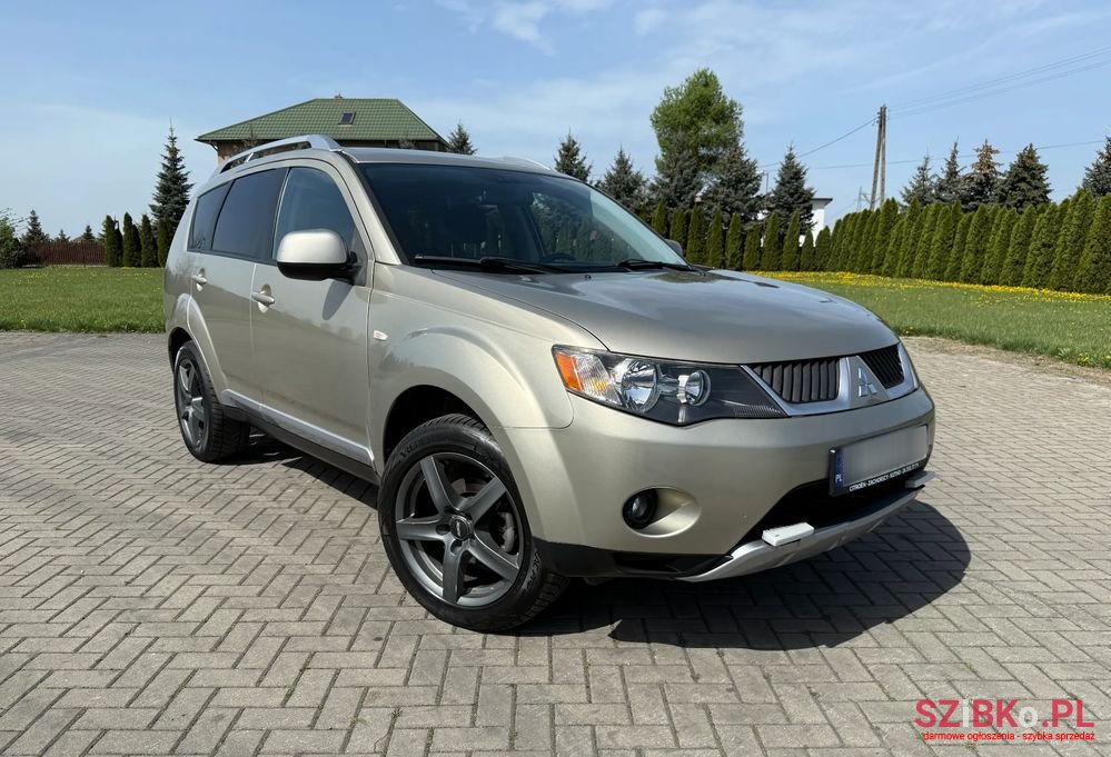 2008' Mitsubishi Outlander 2.4 4Wd Cvt Intense photo #4
