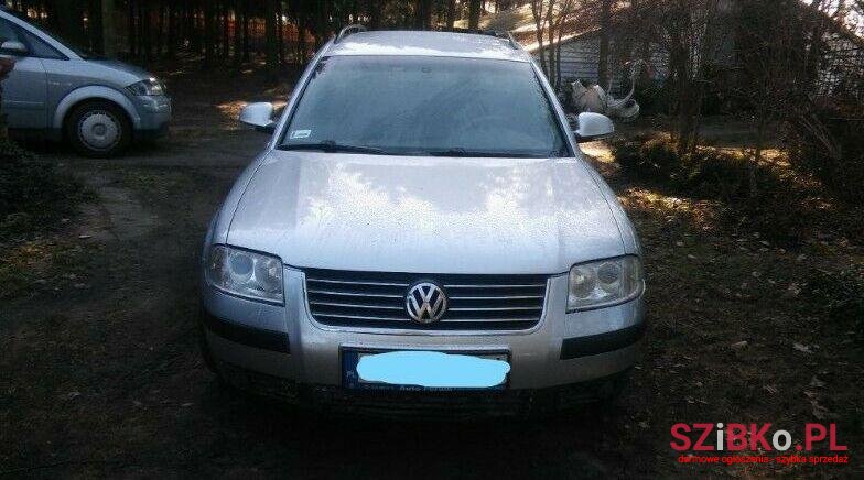 2005' Volkswagen Passat photo #3