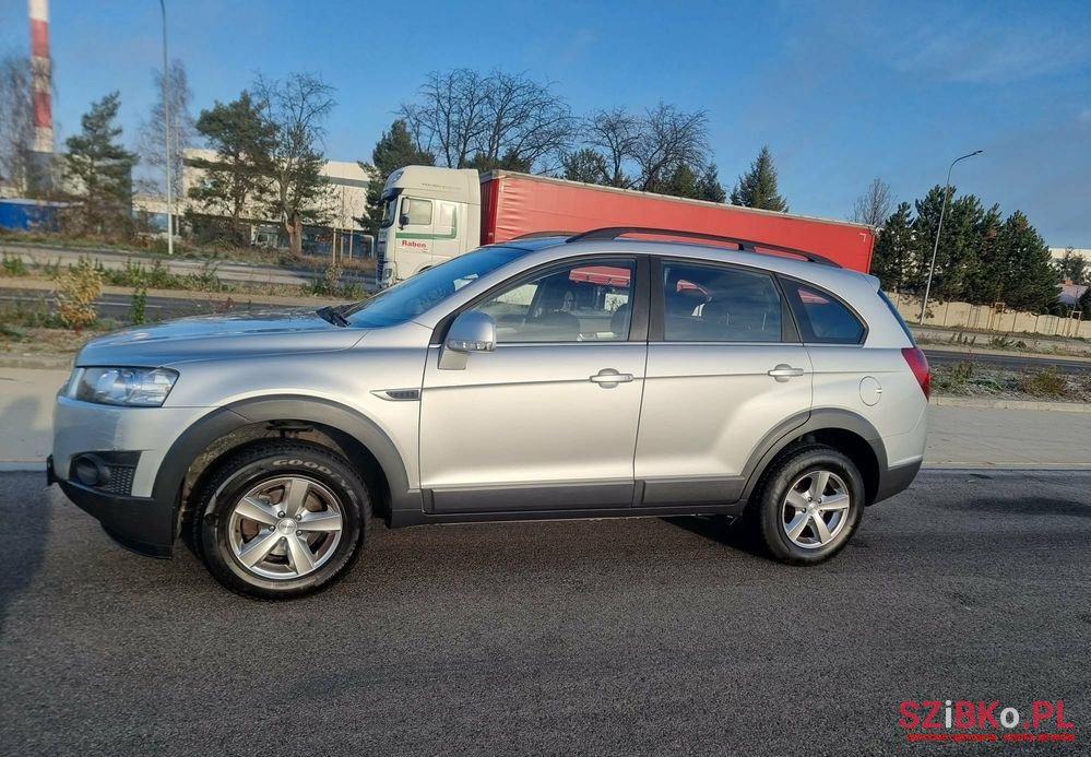 2012' Chevrolet Captiva 2.4 Fwd Lt photo #6