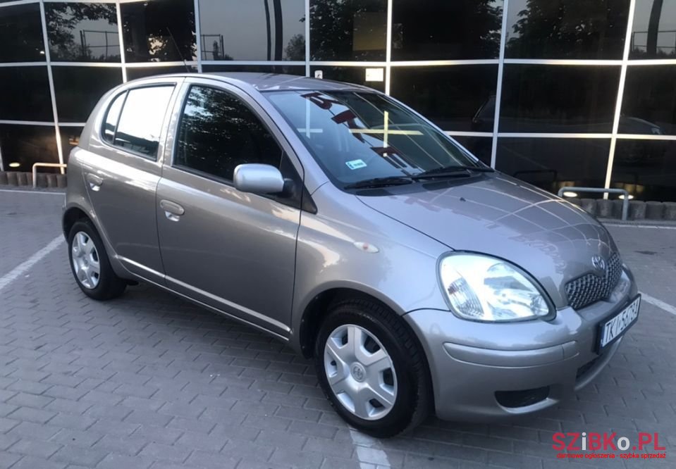 2004' Toyota Yaris photo #1