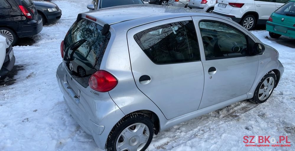 2006' Toyota Aygo photo #2