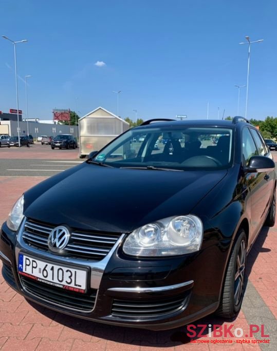 2009' Volkswagen Golf photo #1