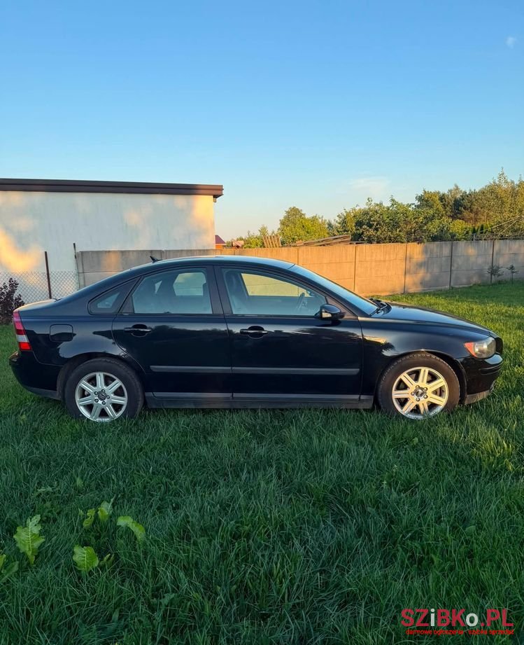 2004' Volvo S40 2.4 photo #5