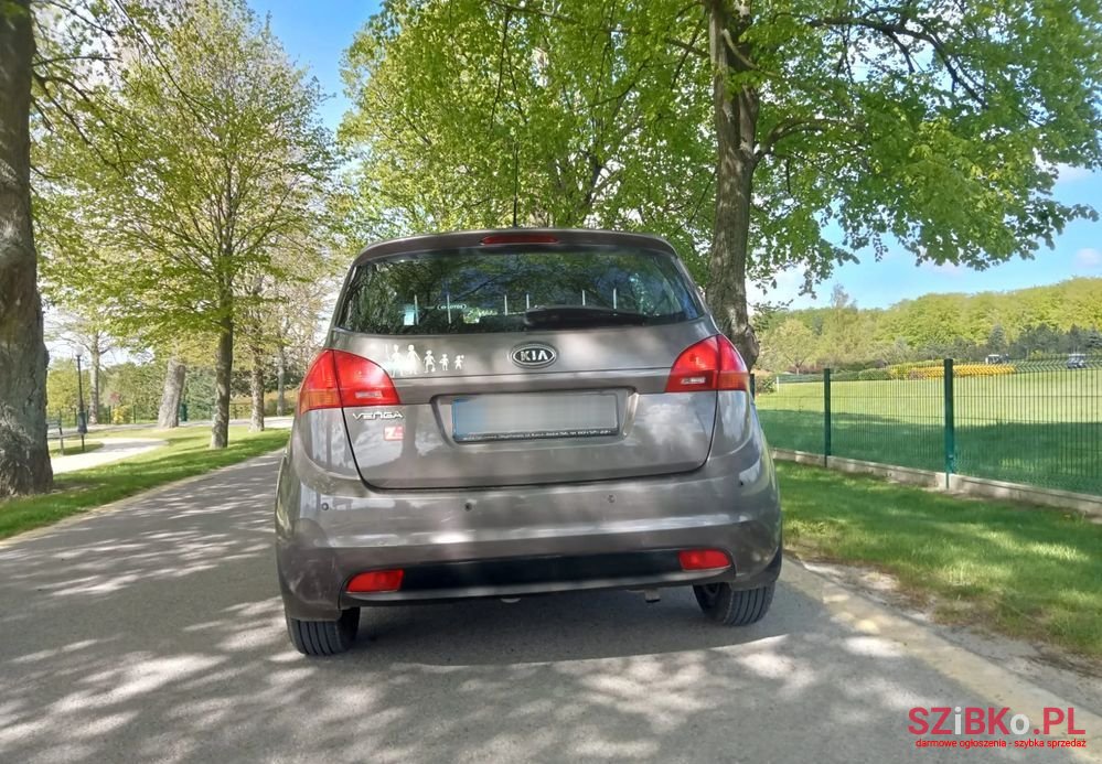 2011' Kia Venga 1.4 L photo #5