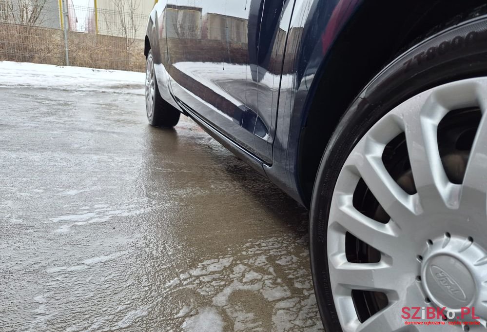 2011' Ford Fiesta 1.25 Ambiente photo #6