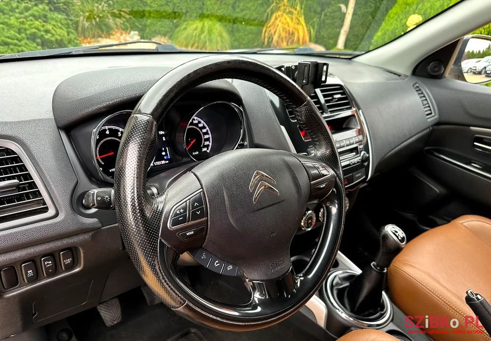 2013' Citroen C4 Aircross photo #5