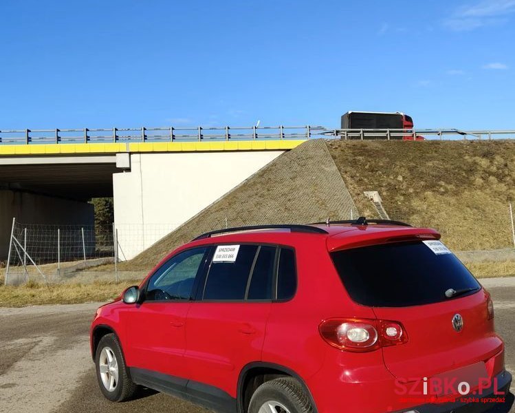 2008' Volkswagen Tiguan photo #2