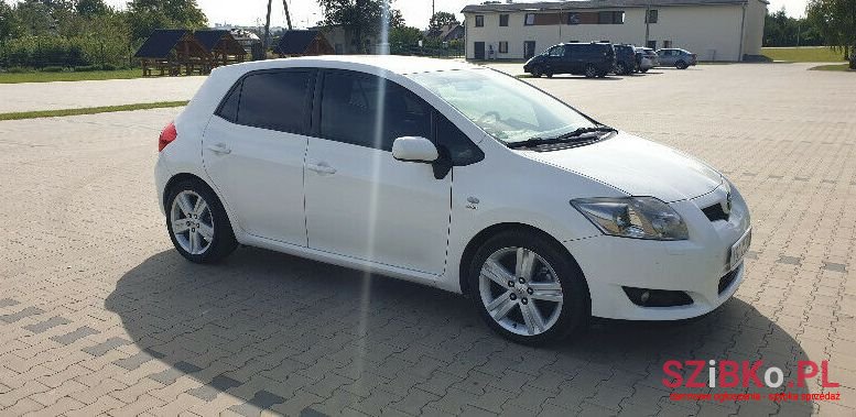 2008' Toyota Auris photo #1