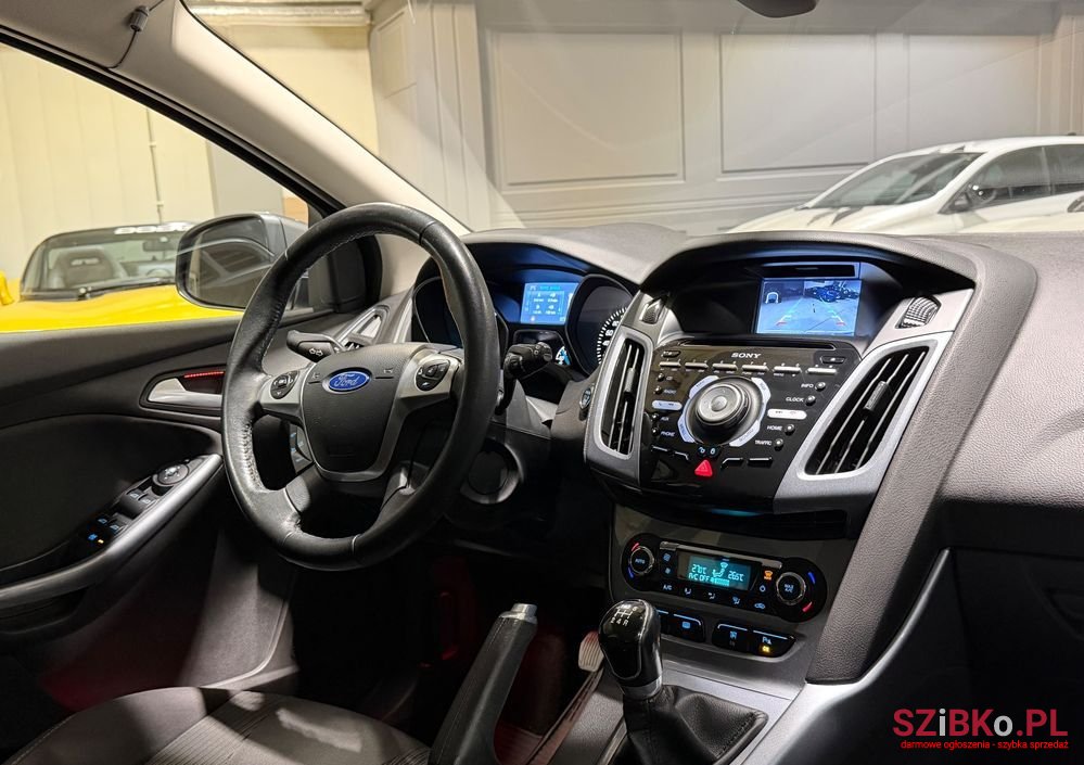 2014' Ford Focus 1.6 Titanium photo #3