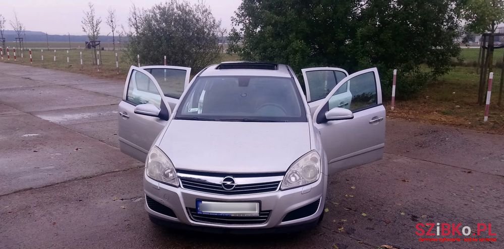 2008' Opel Astra Iii 1.7 Cdti Enjoy photo #3