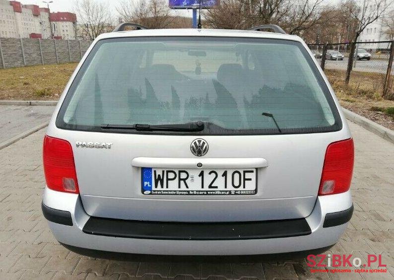 2000' Volkswagen Passat photo #5