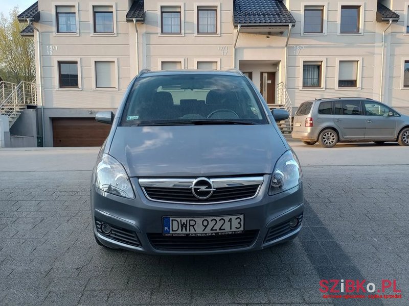 2005' Opel Zafira photo #2