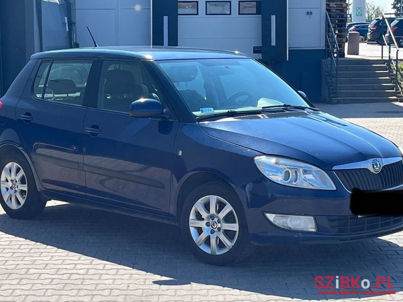 2011' Skoda Fabia 1.2 Tsi Ambition photo #3
