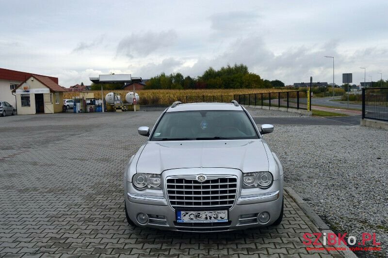 2005' Chrysler 300C photo #2