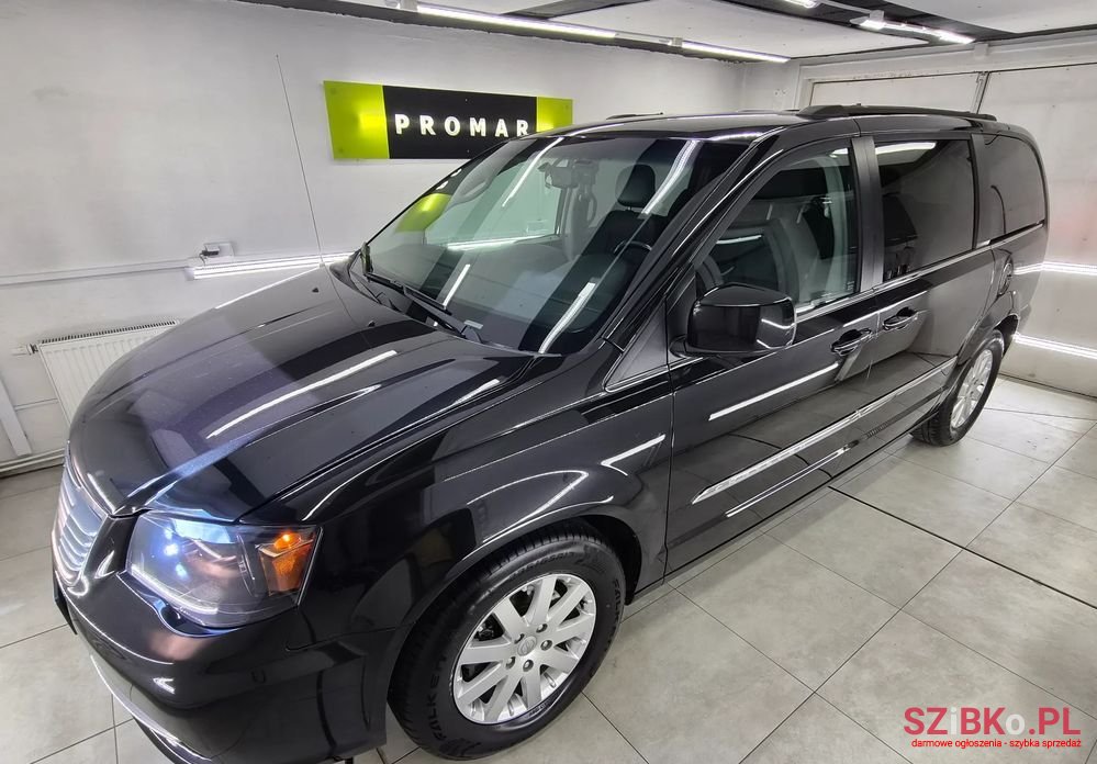 2015' Chrysler Town & Country 3.6 Limited photo #1