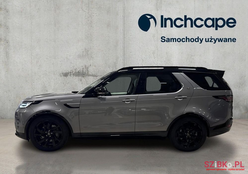 2024' Land Rover Discovery photo #2