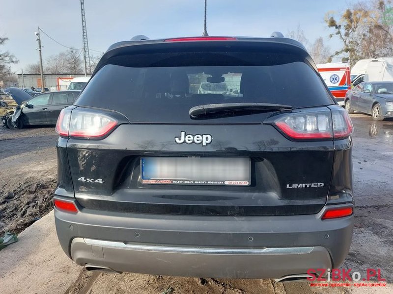 2019' Jeep Cherokee photo #6