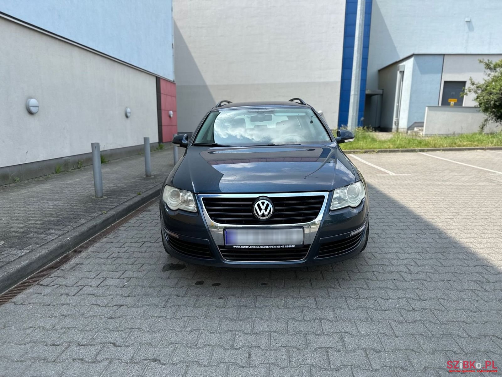 2007' Volkswagen Passat photo #3