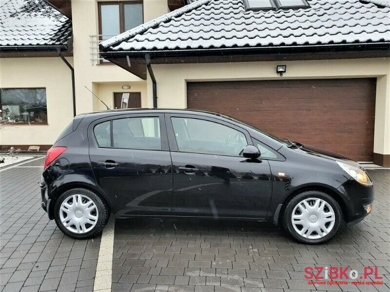 2008' Opel Corsa photo #4