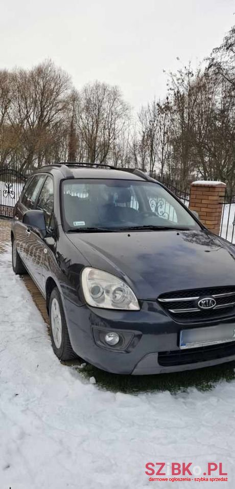 2006' Kia Carens photo #2