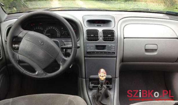 2000' Renault Laguna photo #2