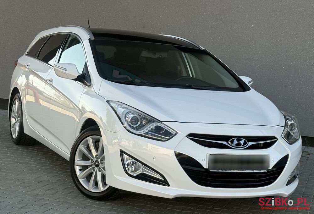 2013' Hyundai i40 Kombi 1.6 Trend photo #6