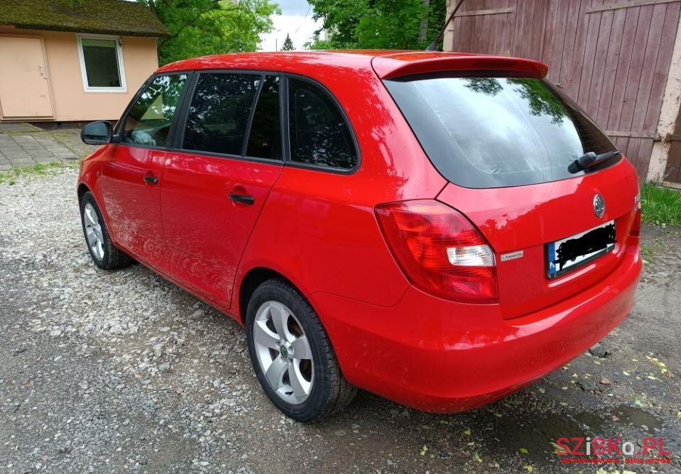 2012' Skoda Fabia photo #5