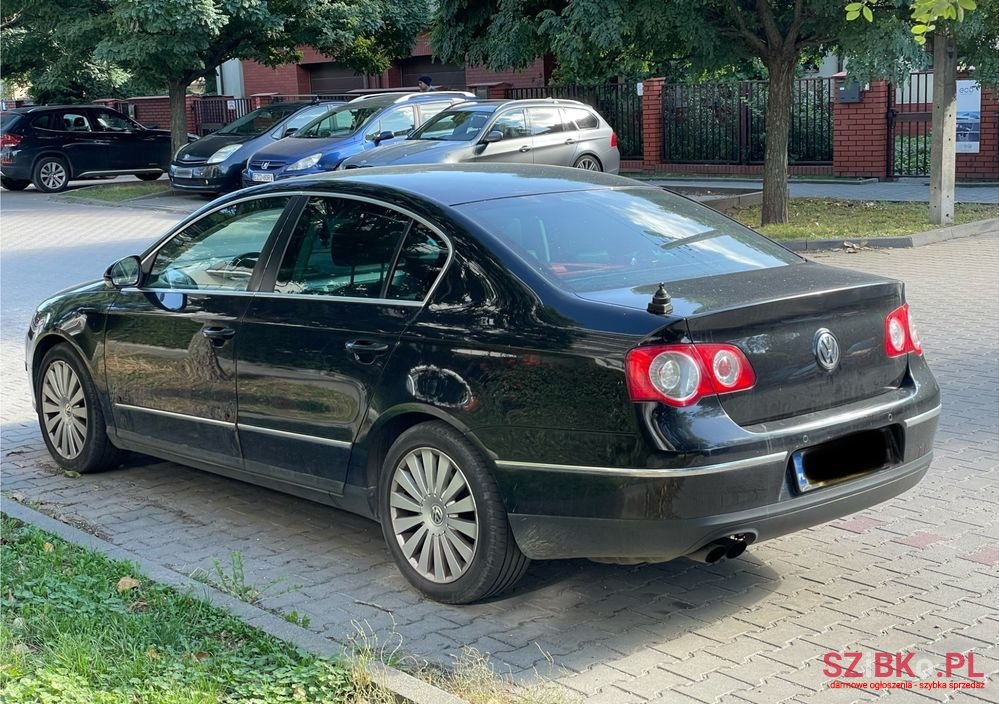 2006' Volkswagen Passat photo #2