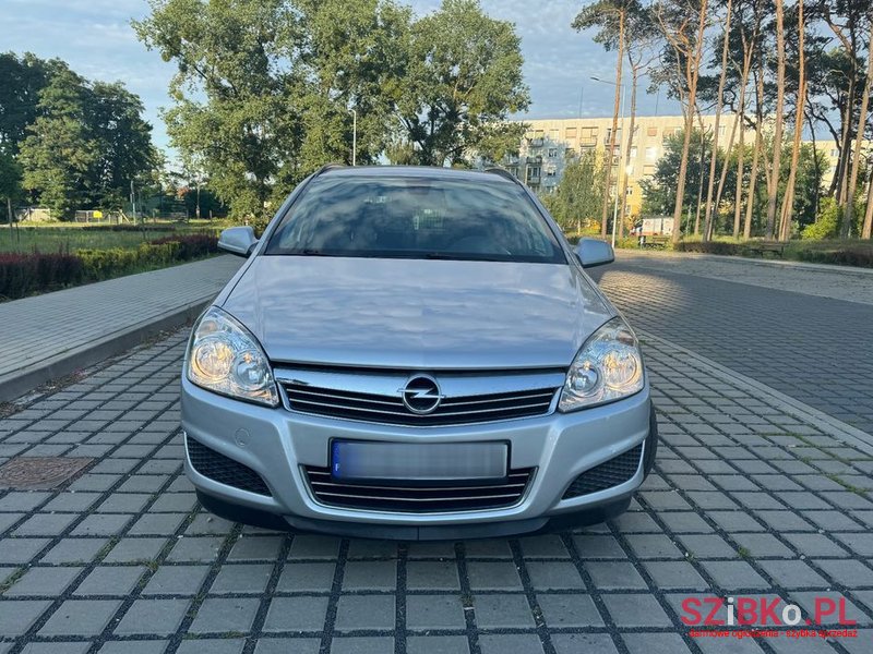 2010' Opel Astra Iii 1.7 Cdti Ecoflex photo #2