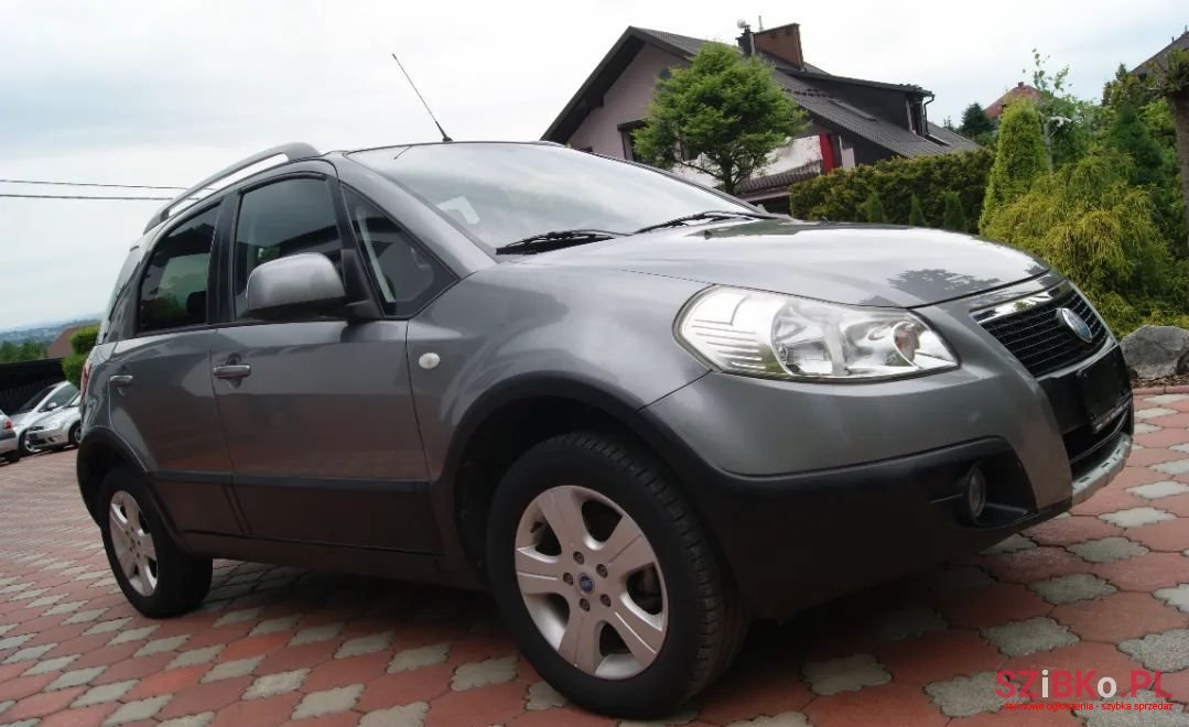 2008' Fiat Sedici photo #5