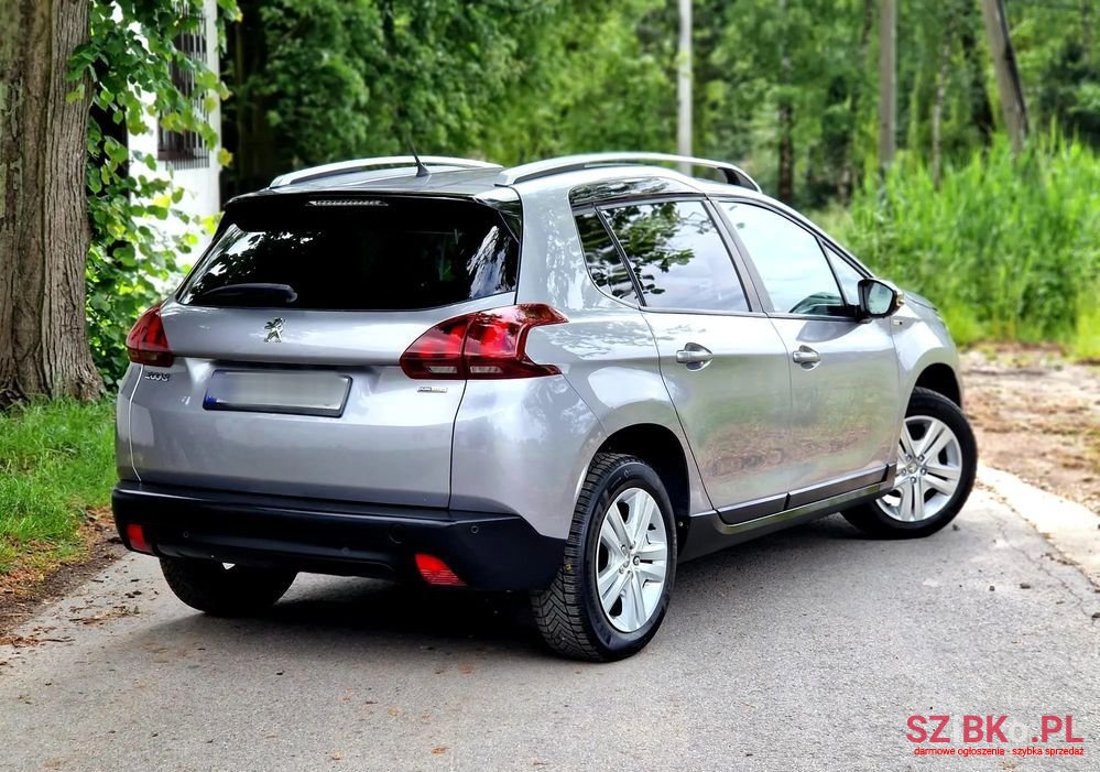 2017' Peugeot 2008 photo #3