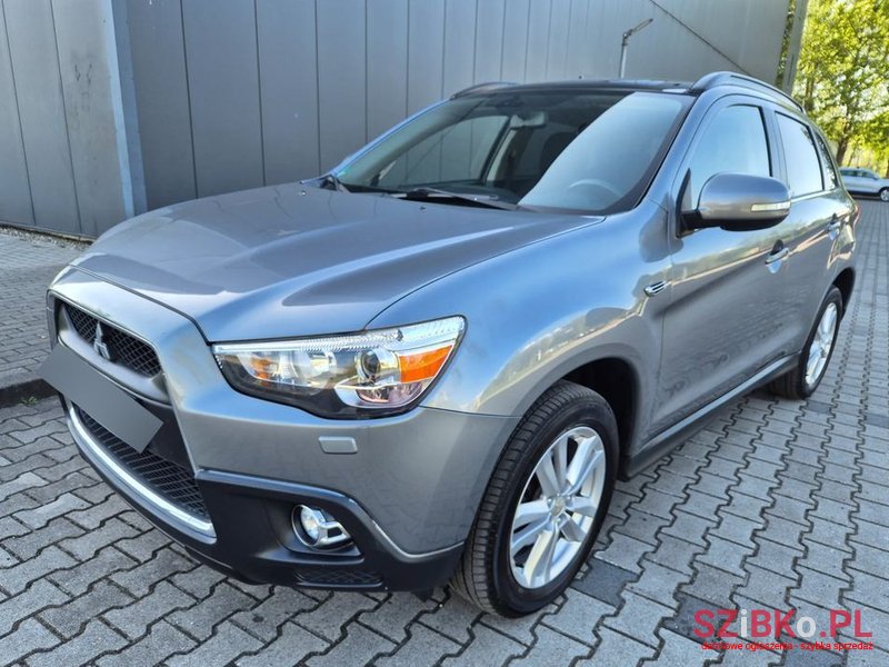 2011' Mitsubishi ASX photo #1