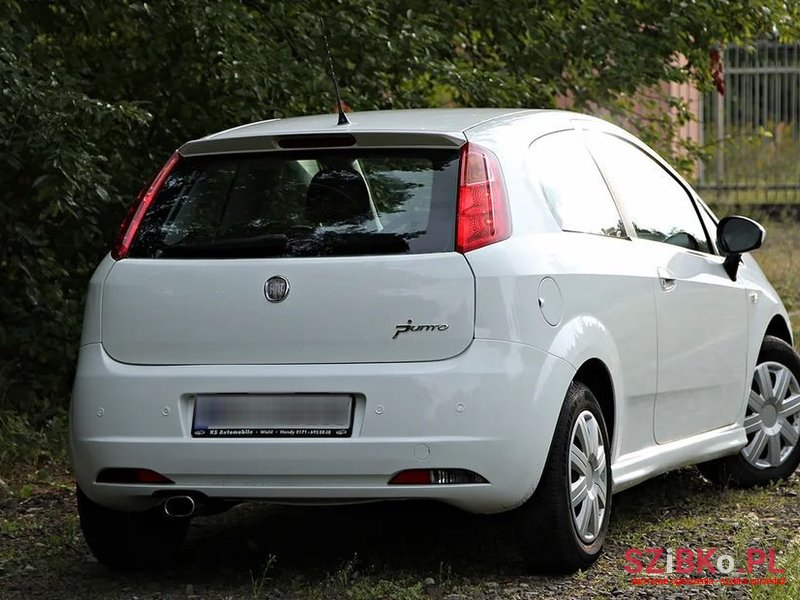 2009' Fiat Grande Punto 1.4 8V Active photo #5