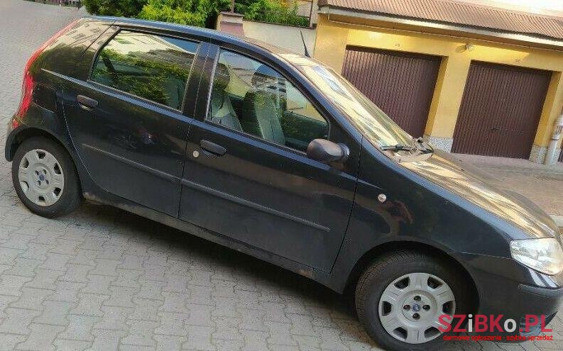2004' Fiat Punto photo #1