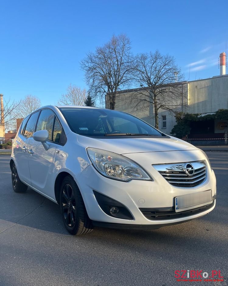 2011' Opel Meriva 1.7 Cdti Edition photo #1
