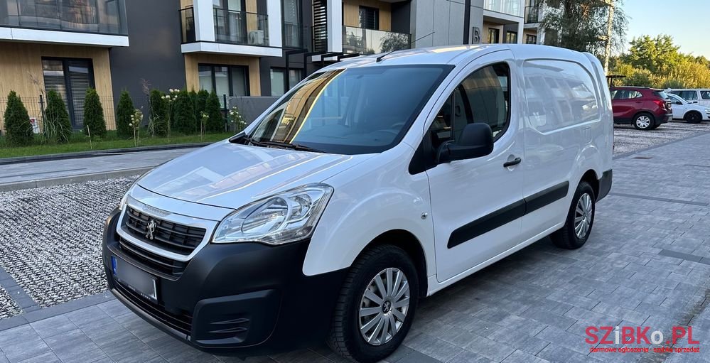 2018' Peugeot Partner photo #2