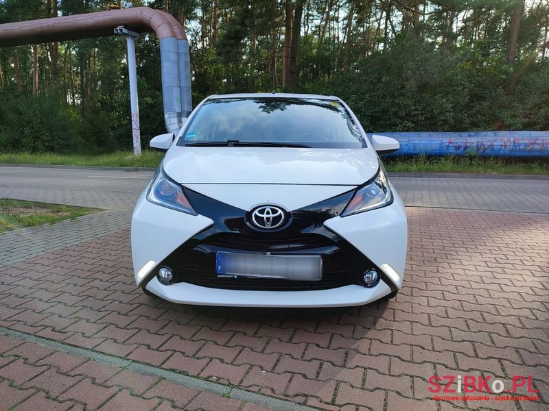 2014' Toyota Aygo X Mit X-Business Paket photo #2