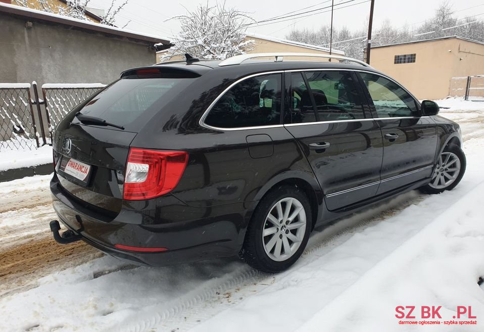 2014' Skoda Superb photo #3
