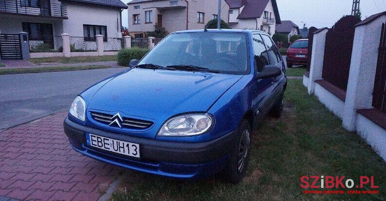 2001' Citroen Saxo photo #1