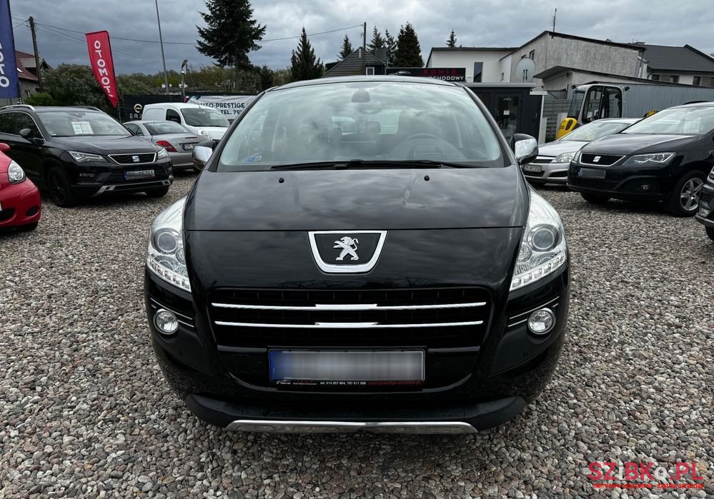 2013' Peugeot 3008 Hybrid4 photo #3