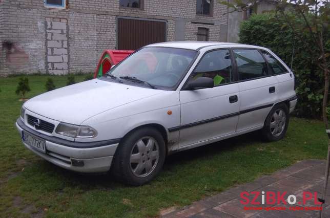 1998' Opel Astra photo #1