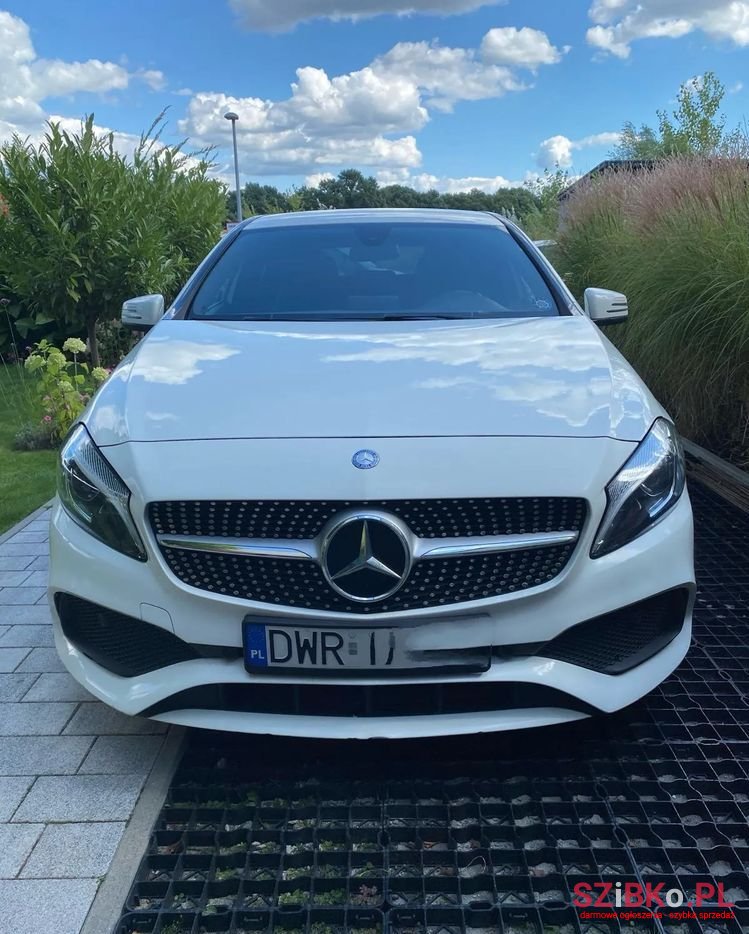 2017' Mercedes-Benz A-Class 180 photo #2