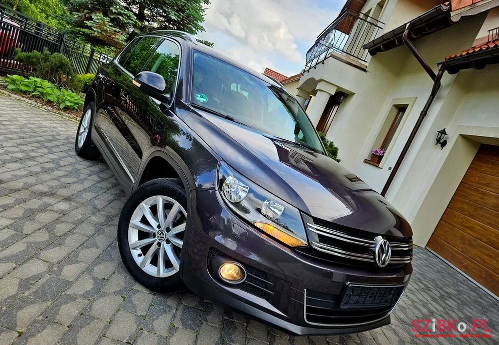 2015' Volkswagen Tiguan photo #4