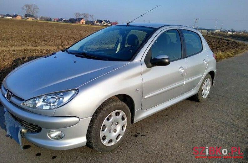 2008' Peugeot 206 photo #1
