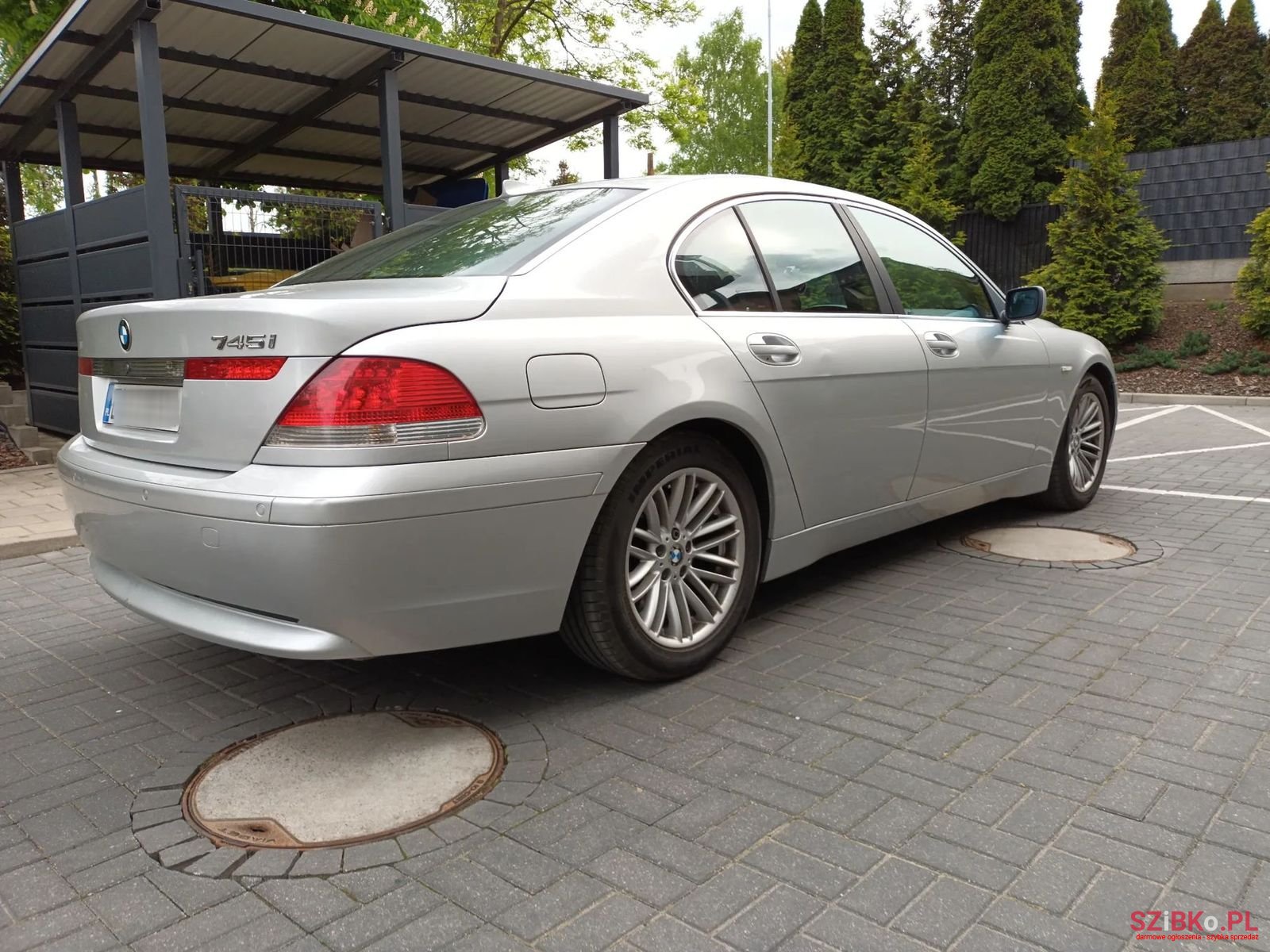 2001' BMW 7 Series photo #1